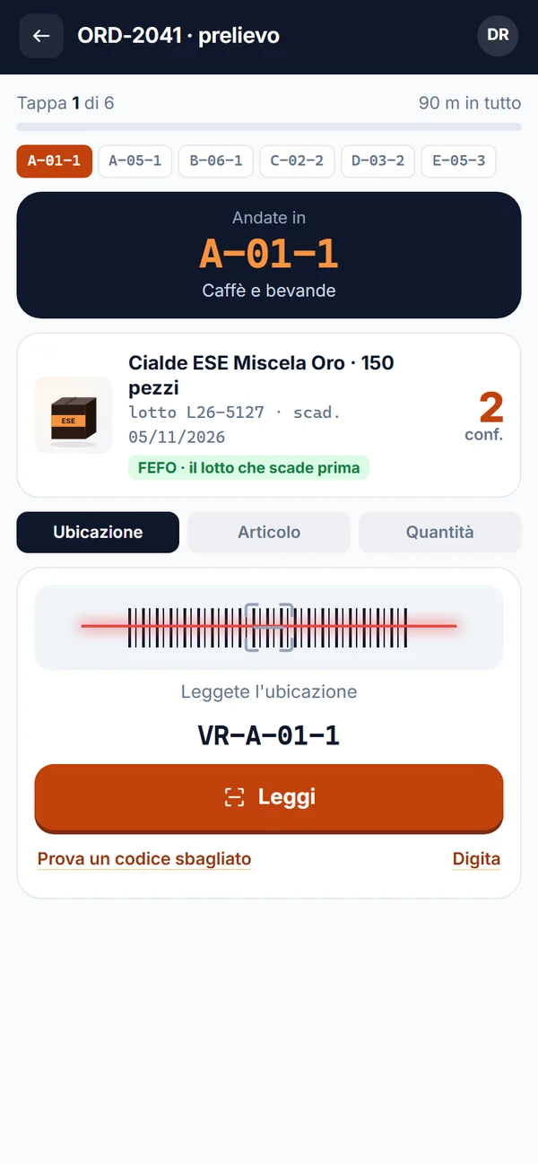 App del palmare: prelievo guidato, tappa in corso con ubicazione, articolo, lotto FEFO e quantità da prendere.